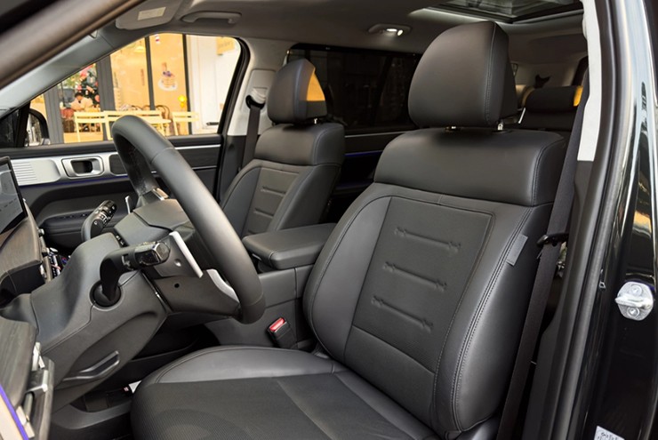 Không chỉ rộng rãi, Hyundai Santa Fe Prestige còn dễ lái hơn kỳ vọng - 3