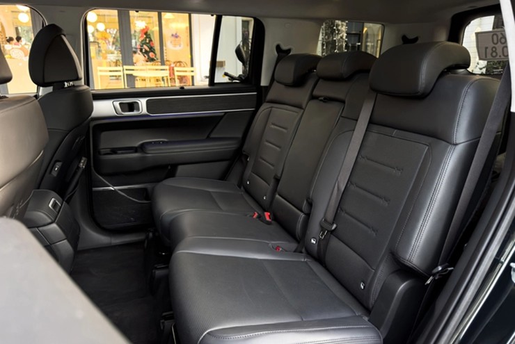 Không chỉ rộng rãi, Hyundai Santa Fe Prestige còn dễ lái hơn kỳ vọng - 4