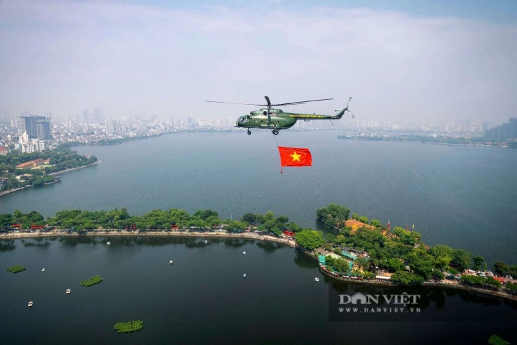 Hồ Tây (Hà Nội) nhìn từ trên cao.