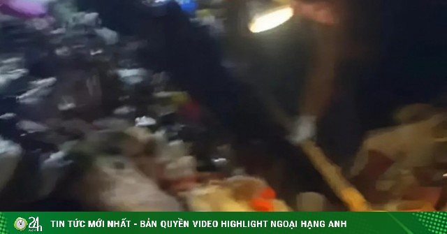 Gia đình trắng đêm bới 10 tấn rác tìm lại số vàng trị giá gần 6 tỷ đồng