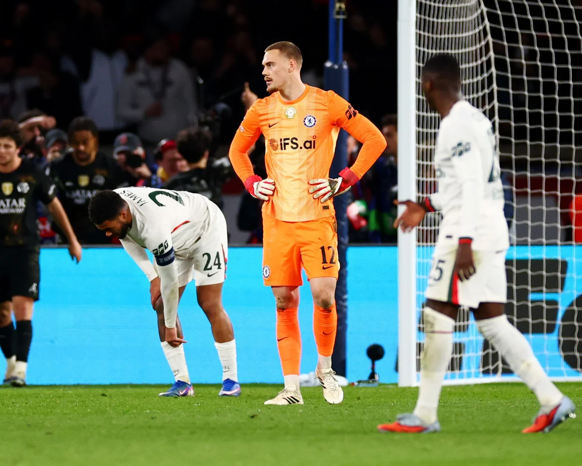 Chelsea thua thảm PSG 2-5 trên đất Pháp