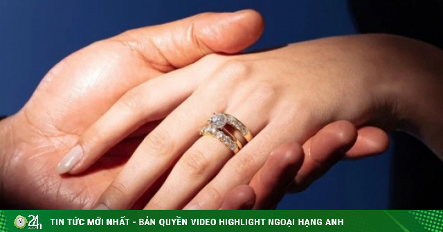 Loại nhẫn không lỗi mốt, đẹp long lanh hội chị em ai cũng mong muốn sở hữu một chiếc