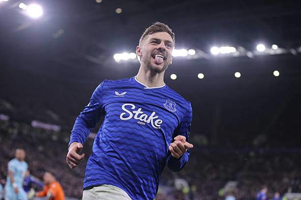 Dewsbury-Hall đã ghi bàn & kiến tạo trong cả 2 trận gần nhất của Everton