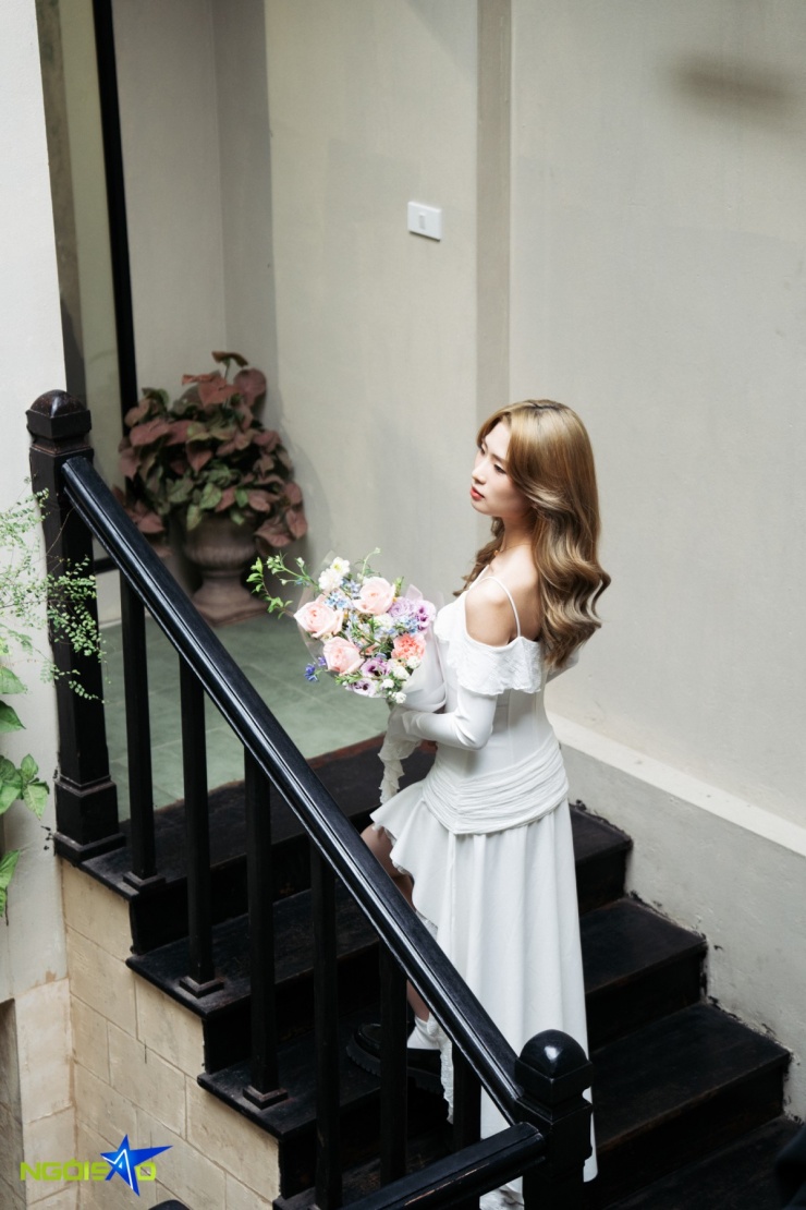 Quán cà phê ngập hoa tươi và cây xanh thành điểm 'sống ảo' của nàng thơ - 11