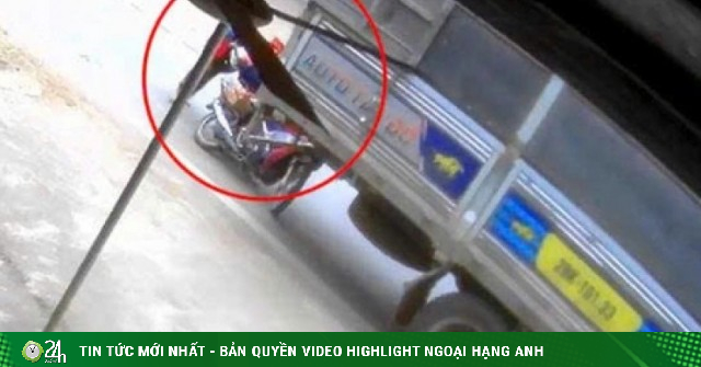 Cận cảnh màn giải cứu nghẹt thở người phụ nữ bị xe tải cuốn vào gầm