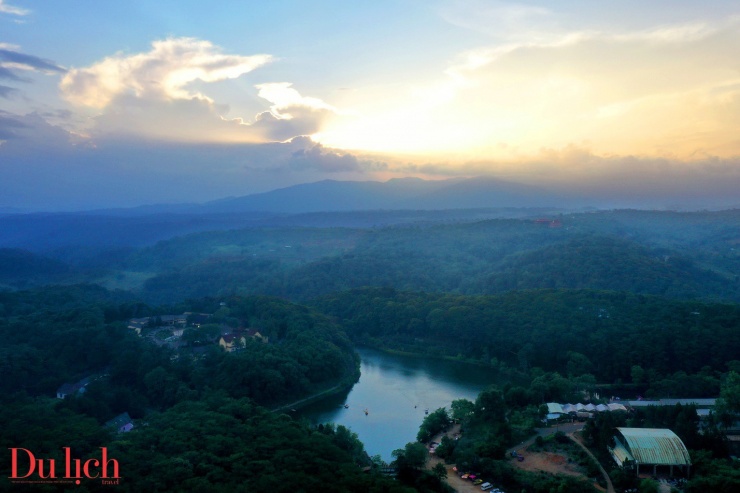 Hoàng hôn đầy chất thơ ở thiên đường nghỉ dưỡng Măng Đen - 8