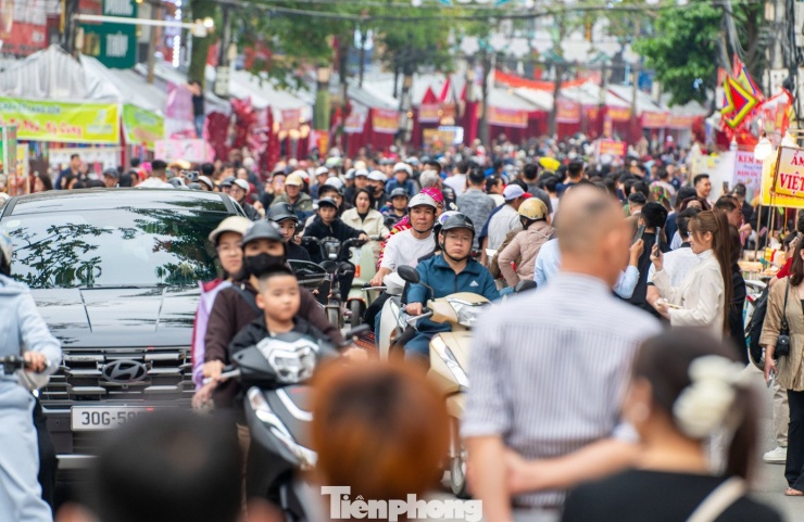 'Biển người' trẩy hội Lạng Sơn - 2