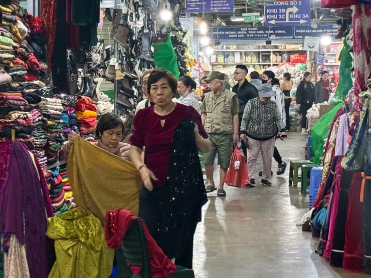 Theo dự thảo, hộ kinh doanh có doanh thu dưới 3 tỷ đồng được lập hóa đơn tổng theo ngày, với các giao dịch dưới 50.000 đồng.