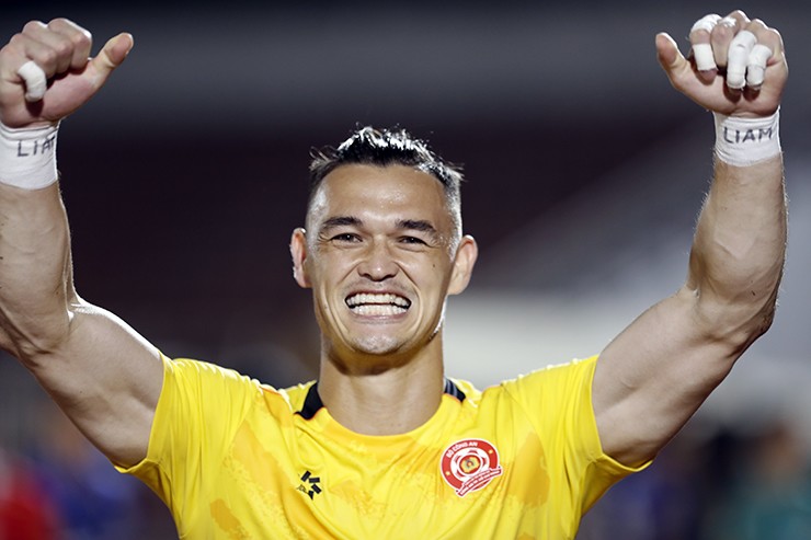 Patrik Lê Giang phấn khích sau trận đấu.