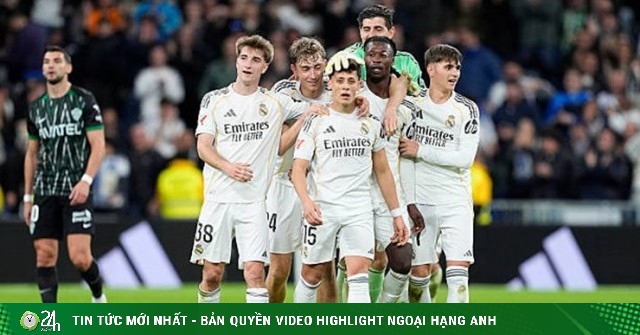 Arbeloa từng ngày "ghi điểm" tại Real Madrid, dàn sao trẻ gây sốt khi đá hay hơn đàn anh