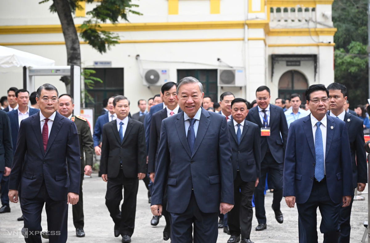 Tổng Bí thư Tô Lâm bỏ phiếu bầu cử - 8