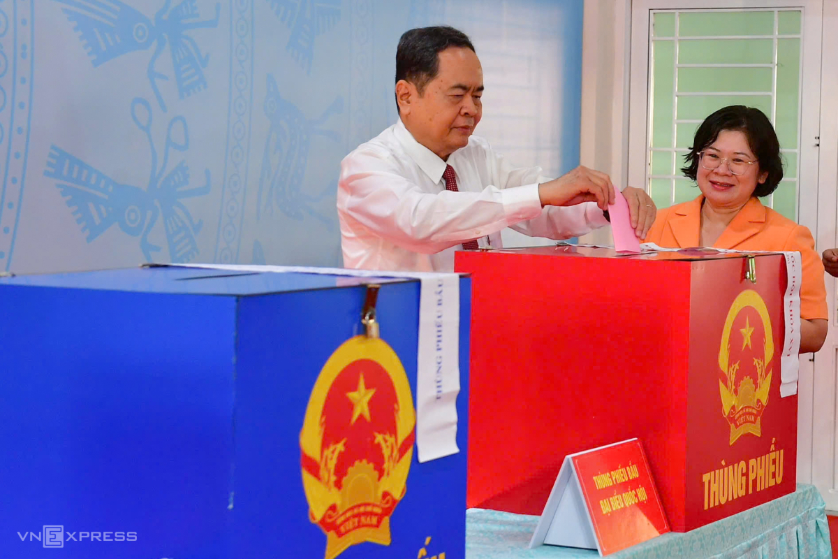 Chủ tịch Quốc hội Trần Thanh Mẫn bỏ phiếu sớm. Ảnh:&nbsp;Thanh Tùng