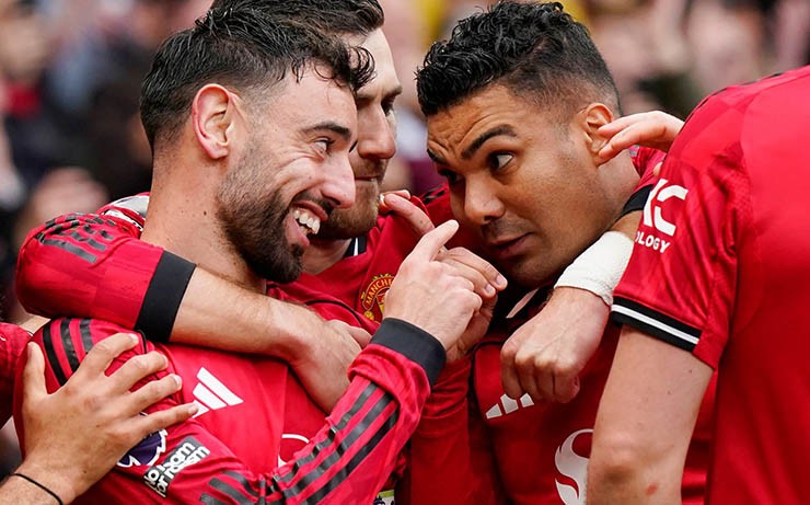 Fernandes và Casemiro có mối liên hệ chặt chẽ