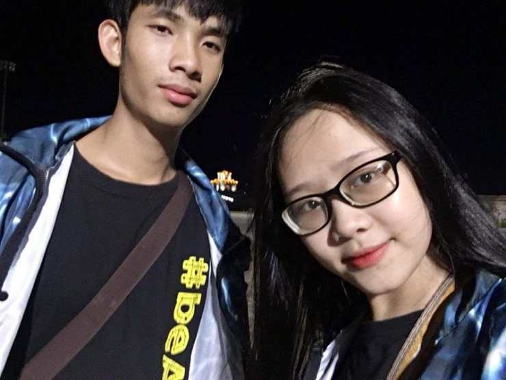 Cặp đôi bén duyên vào năm Ngân 17 tuổi 
