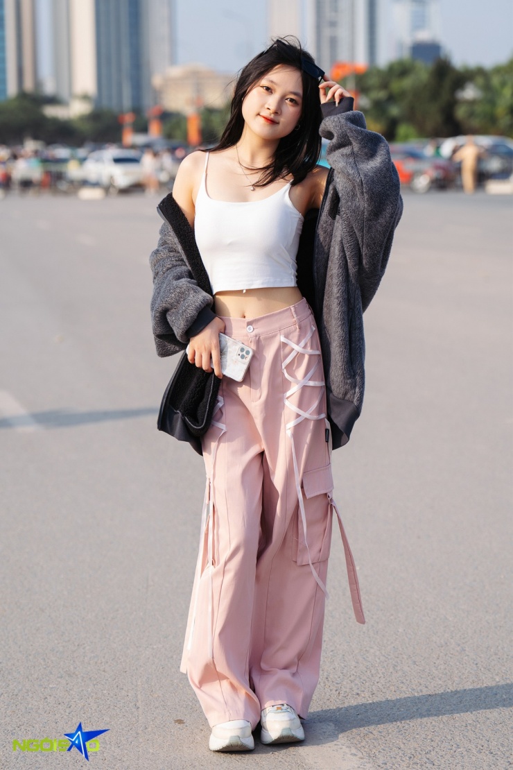 Fan nữ hóa cô dâu đi gặp các nam thần tại concert Anh trai Say hi - 13