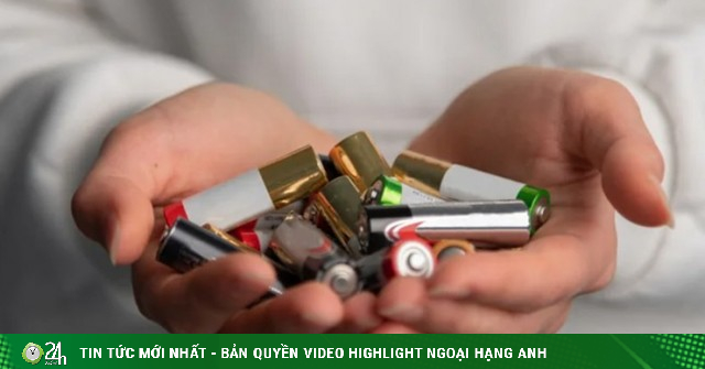 Một sai lầm khi mua pin AA khiến người dùng phải thay liên tục
