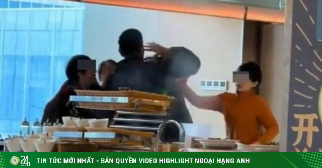 Hành hung nhân viên vì không được gói đồ ăn buffet mang về