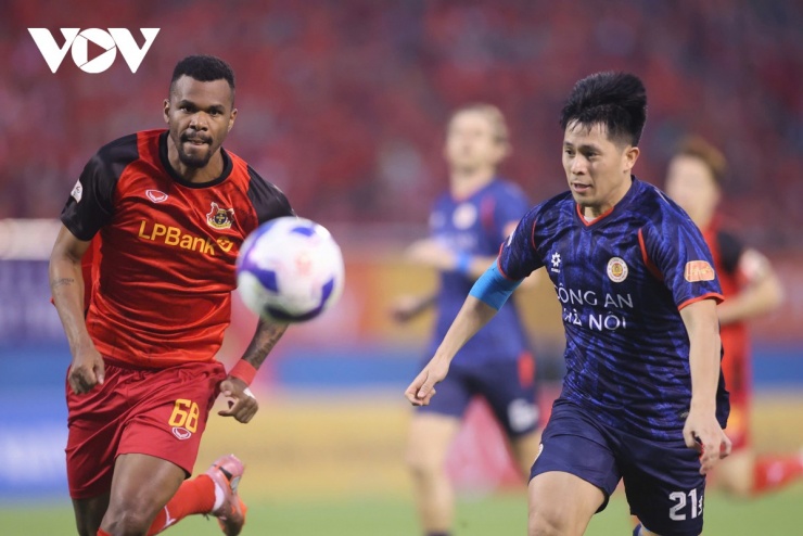 Trung vệ Trần Đình Trọng được triệu tập trở lại ĐT Việt Nam sau thời gian dài vắng bóng