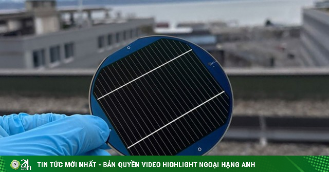 Bí mật phía sau tấm pin mặt trời “ba lớp” phá kỷ lục