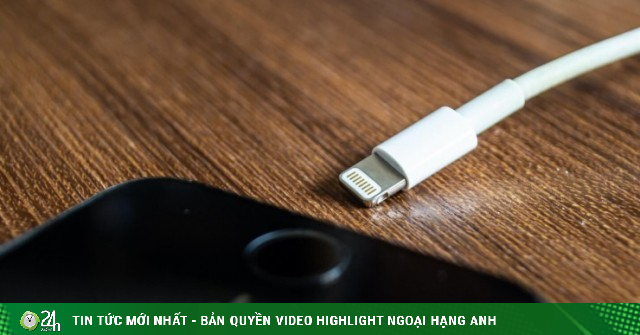 Chiếc iPhone cổng Lightning đầu tiên vào danh sách sản phẩm "lỗi thời" của Apple