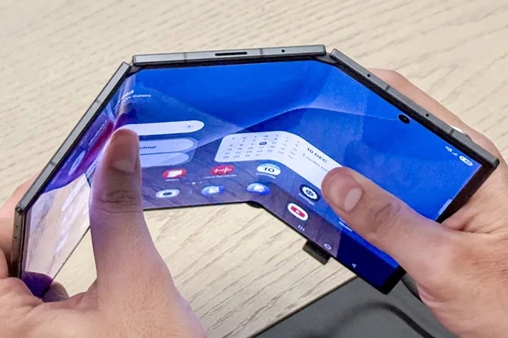 Công ty Hàn Quốc chỉ xem Galaxy Z TriFold như là một "màn trình diễn công nghệ"?