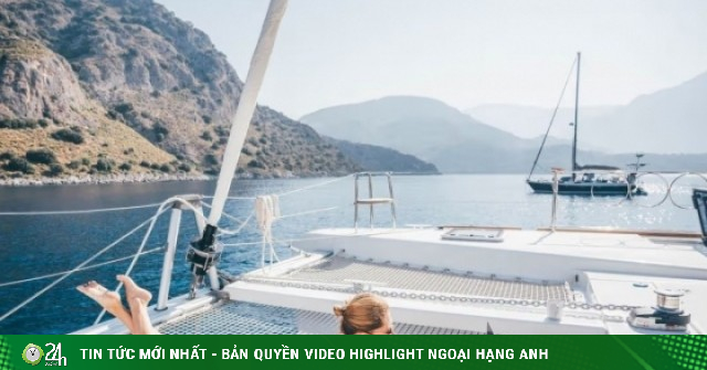 Công việc không cần bằng cấp giúp cô gái du lịch miễn phí, 24 tuổi đã mua nhà