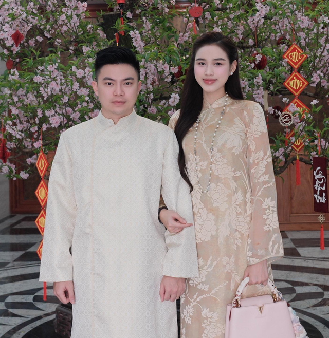 Ông Nguyễn Viết Vương, Tổng giám đốc Công ty TNHH Tập đoàn Sơn Hải, người còn được biết đến là chồng của hoa hậu Đỗ Thị Hà.