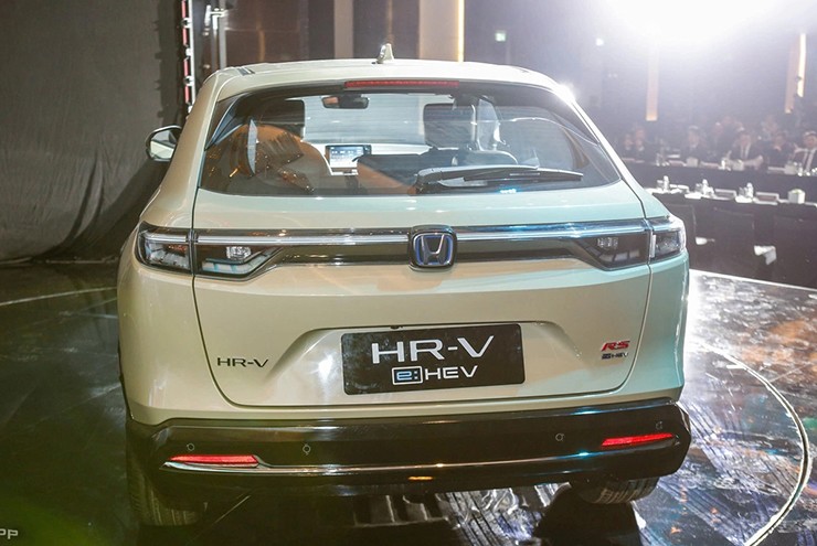 Giảm giá, HR-V e:HEV RS vẫn có hạn chế khi chỉ là phân khúc B.