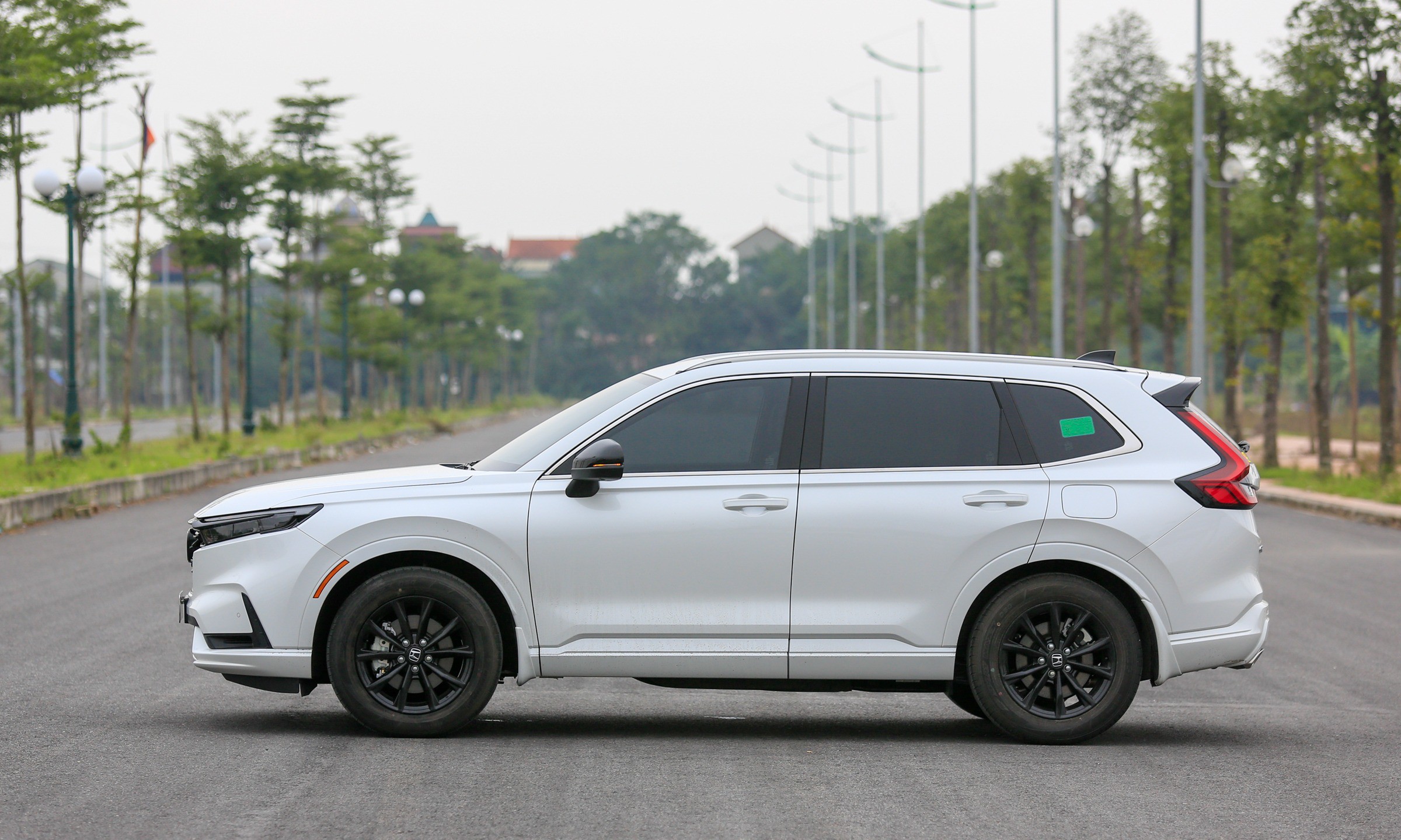 Honda CR-V đắt hơn Kia Sportage cả trăm triệu, khác biệt nằm ở đâu? - 3