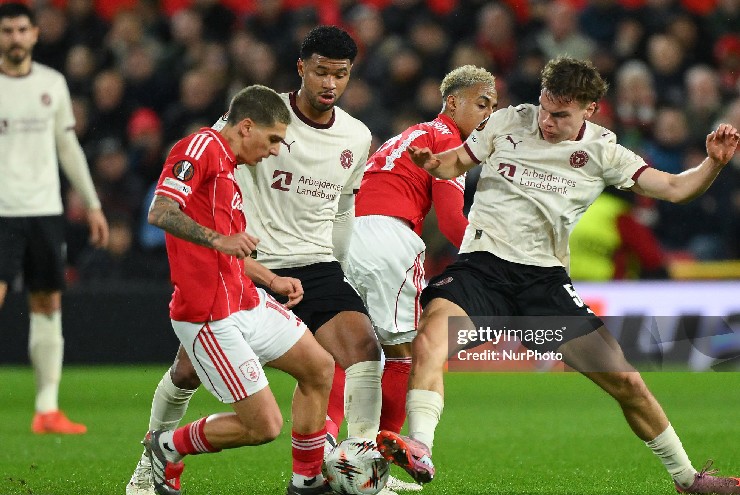 Forest sa sút, hàng công gây thất vọng