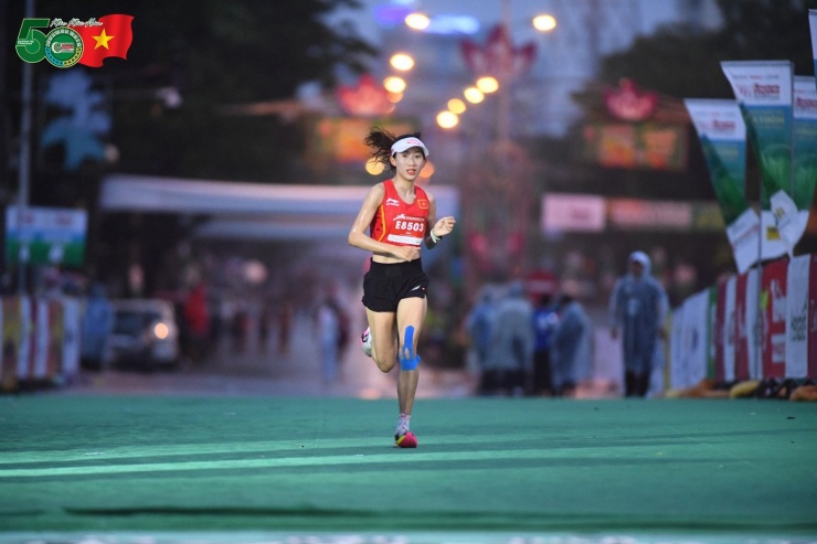 VĐV Nguyễn Khánh Ly.