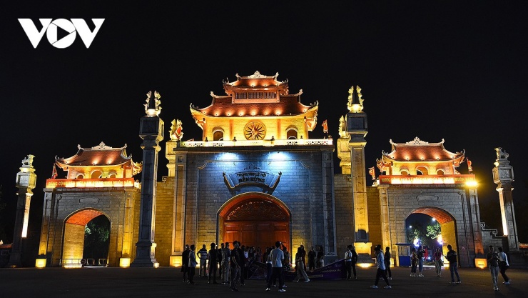 Tour đêm “Đền Hùng lung linh nguồn cội”.