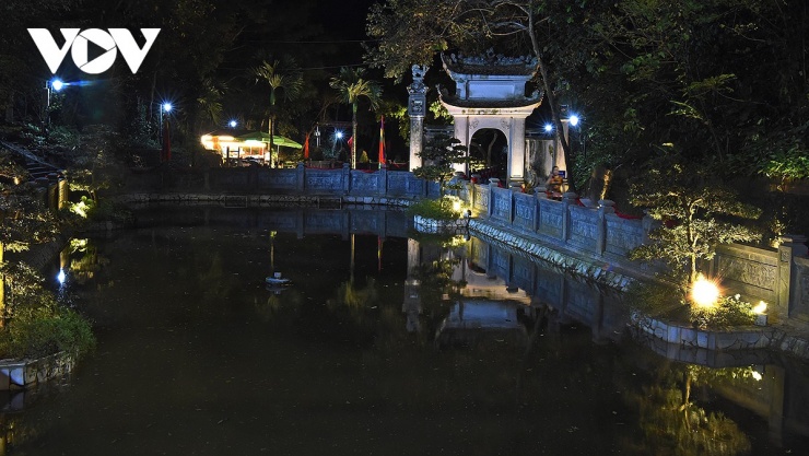 Tour đêm “Đền Hùng lung linh nguồn cội” là sản phẩm du lịch tâm linh độc đáo nhằm quảng bá, lan tỏa tín ngưỡng thờ cúng Hùng Vương ở Phú Thọ, góp phần xây dựng và phát triển các sản phẩm du lịch đặc trưng gắn với văn hoá vùng Đất Tổ.