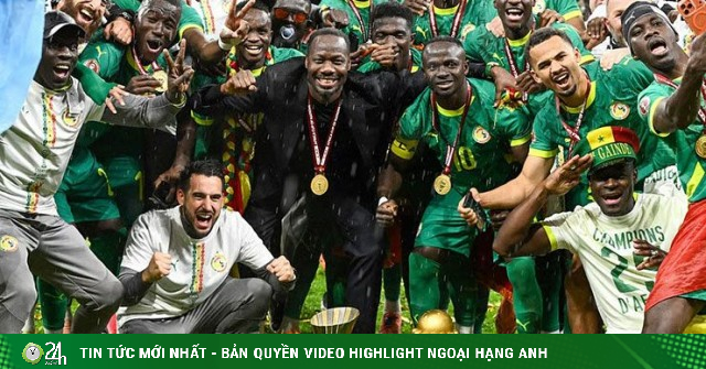 Senegal đưa cúp vô địch CAN đến doanh trại quân đội, thách Liên đoàn châu Phi đến lấy