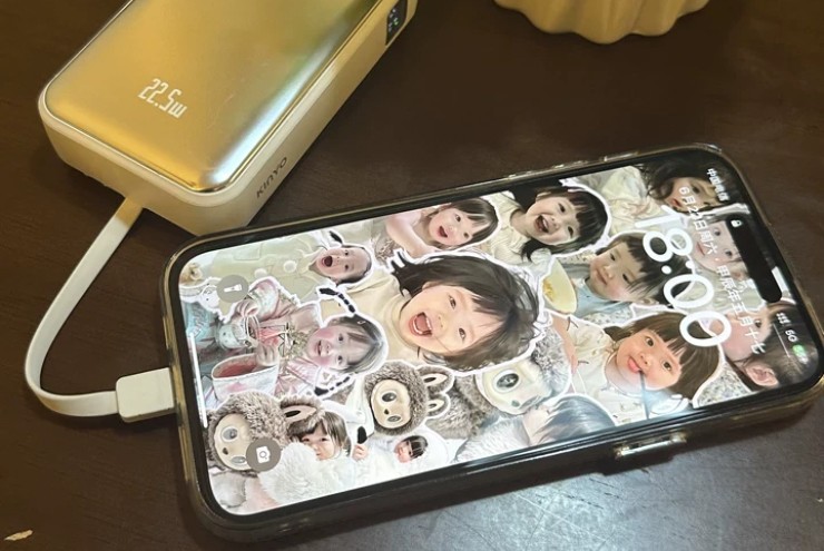 Có những rủi ro tiềm ẩn người dùng cần biết khi vừa sạc, vừa sử dụng điện thoại.