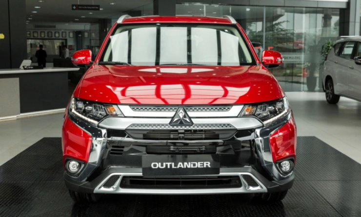 SUV 7 chỗ: Mua để chở gia đình… hay để chứng minh mình đã 