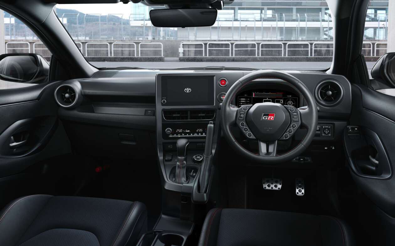 Tại thị trường Nhật Bản, GR Yaris 2026 được phân phối với 5 biến thể chính.