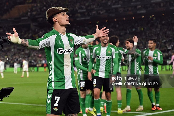 Real Betis thể hiện sức mạnh