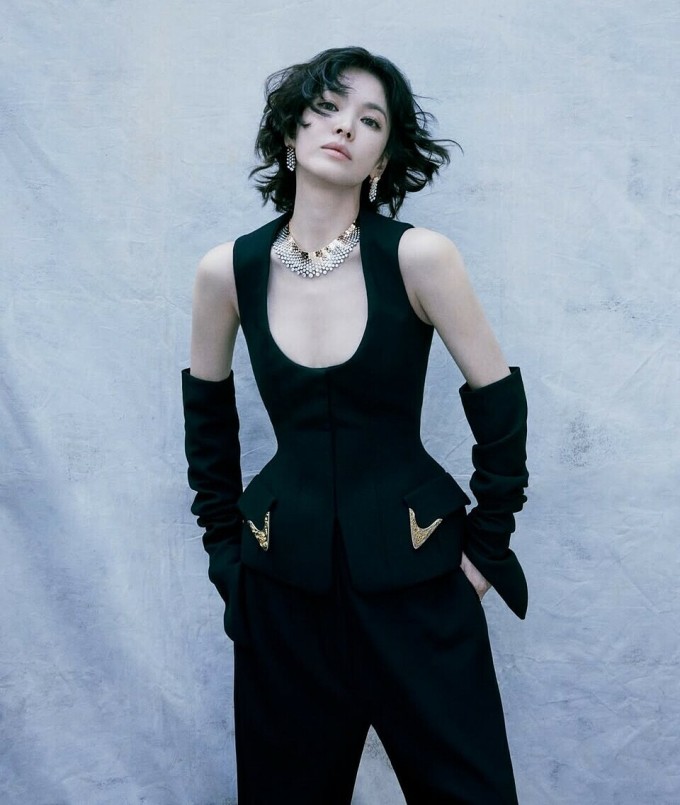 Vợ Han Jae Suk ngưỡng mộ vẻ đẹp 'quên thời gian' của Song Hye Kyo - 7