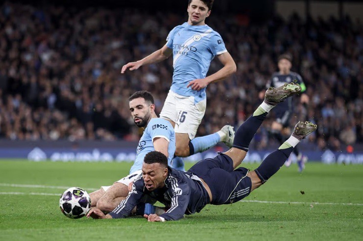 Arbeloa báo tin vui về Mbappe - Bellingham - 2