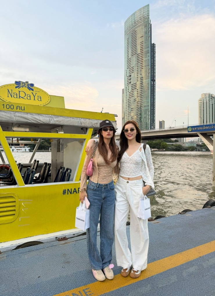 Kỳ Duyên - Thiên Ân sắm loạt đồ đôi giá bình dân dạo phố Thái Lan - 3