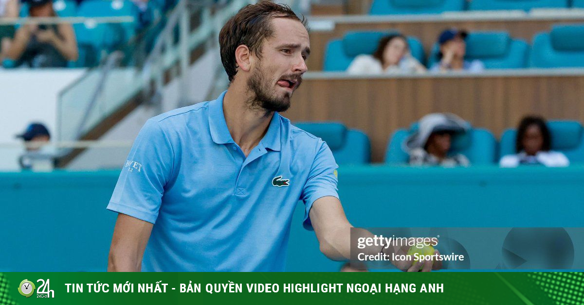 Tennis đỉnh cao Miami Open: Medvedev bất ngờ phải ngược dòng vất vả
