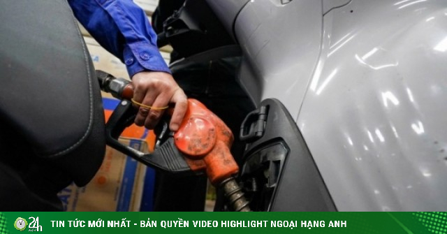 Bộ Chính trị yêu cầu đảm bảo nguồn cung, ổn định giá xăng dầu