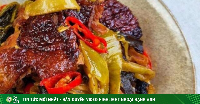 Loại thịt rẻ hơn thịt bò, thơm hơn thịt cừu, kho với dưa cải thành món ngon đưa cơm hấp dẫn