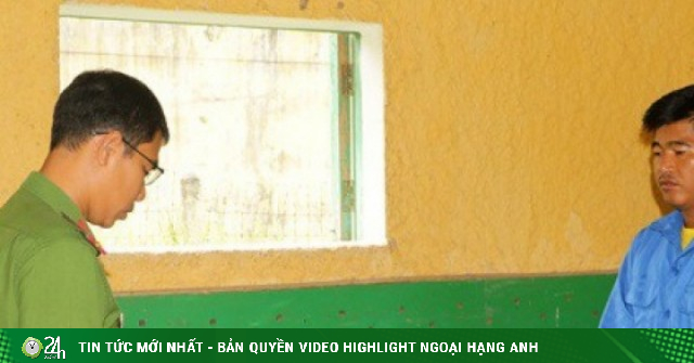 Mẹ bị doạ đâm, con trai quật ngã đánh bố đẻ tử vong