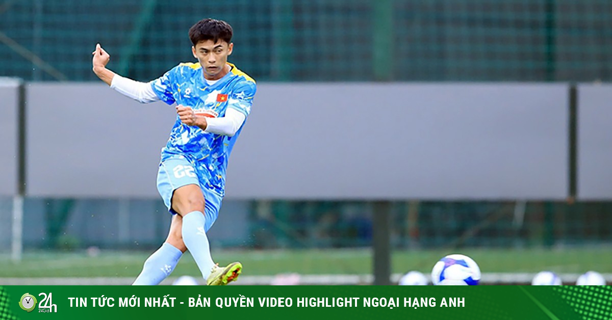 Tiền đạo ĐT Việt Nam thừa nhận áp lực khi mặc áo số 22 của Tiến Linh