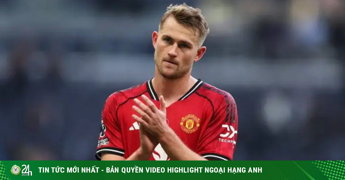 Sao MU chấn thương bí ẩn, fan nghi ngờ bị "yểm bùa"