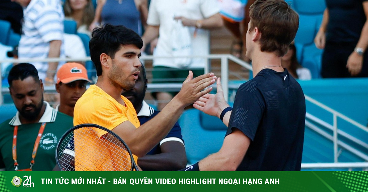 Korda chạm mốc "khủng" khi hạ Alcaraz, tiết lộ chiến thuật gây sốc số 1 thế giới