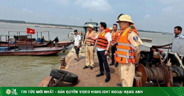 Vụ chìm tàu hút cát ở sông Hồng: Đã tìm thấy thi thể 1 nạn nhân