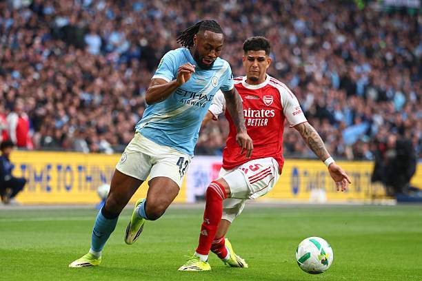 Man City tạo ra nhiều pha bóng nguy hiểm nhờ Semenyo